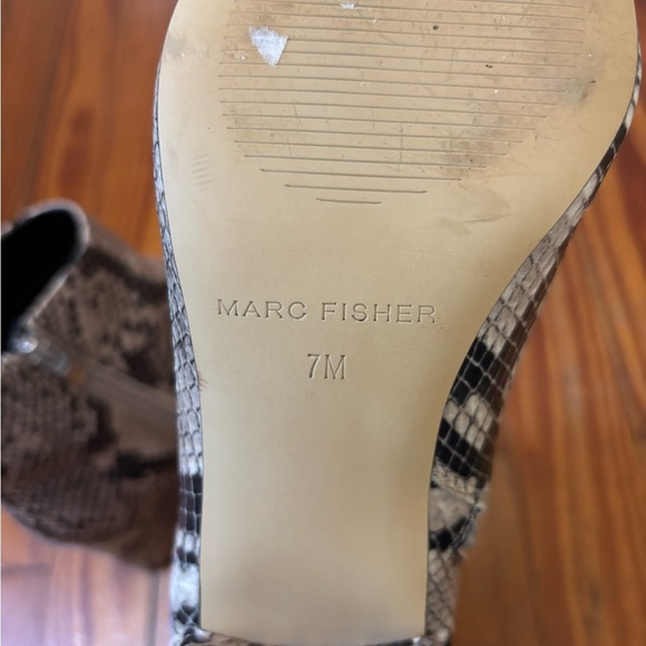 Marc Fisher Snakeskin Leather Ankle Boots Pointed Toe Chunky Heel Booties 7M - Picture 6 of 8